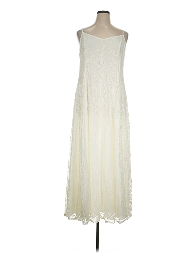 Pre-owned Torrid Cocktail Dress In Ivory