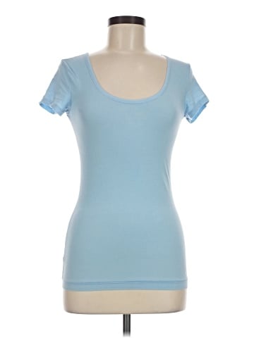 Victoria's Secret Short Sleeve T-Shirt (view 1)