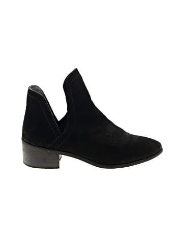 COCONUTS by Matisse Ankle Boots (view 1)