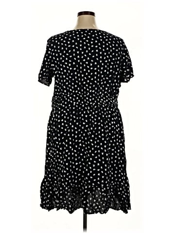 Croft & Barrow Casual Dress (view 2)