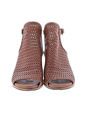 Eric Michael Sandals (view 2)
