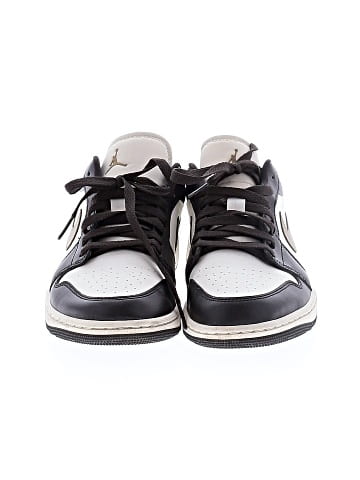 Air Jordan Sneakers (view 2)