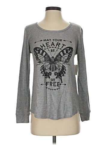 Free Kisses Long Sleeve T-Shirt (view 1)