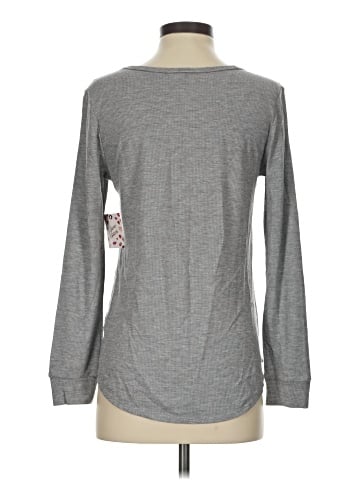 Free Kisses Long Sleeve T-Shirt (view 2)