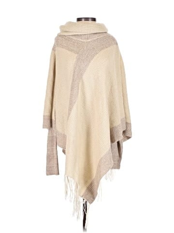 Mystree Poncho (view 1)