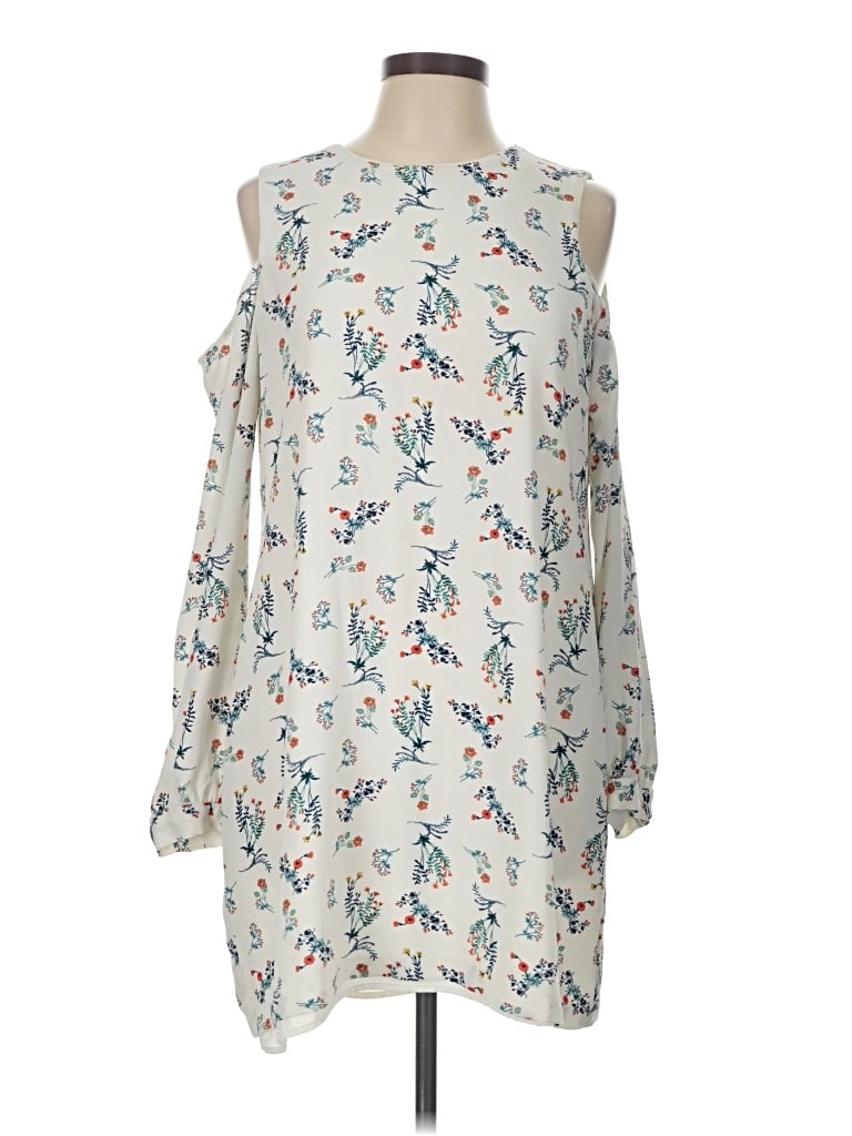 Pre-owned Wayf Casual Dress In Ivory