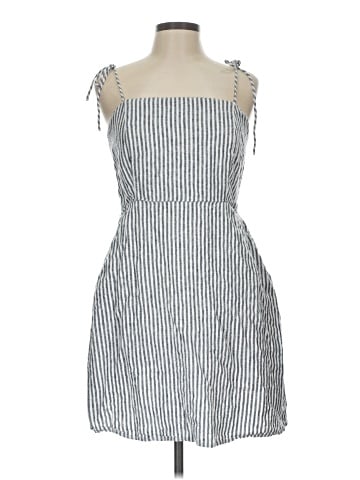 Old Navy Casual Dress (view 1)