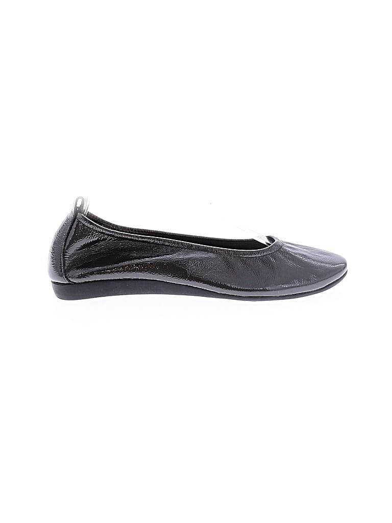 Pre-owned Arche Flats In Black