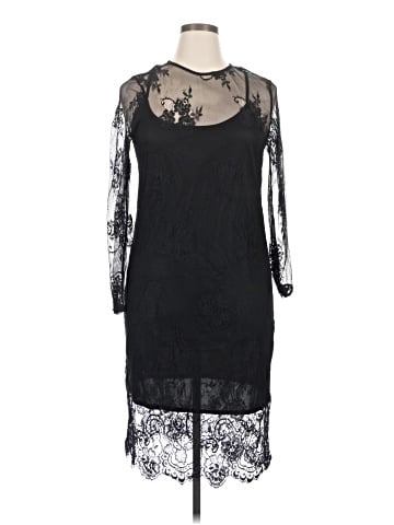 Xhilaration Cocktail Dress (view 1)