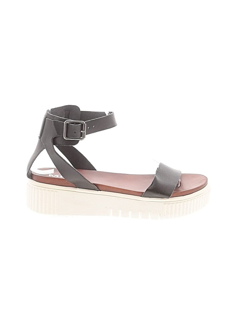 Pre-owned Mia Sandals In Gray