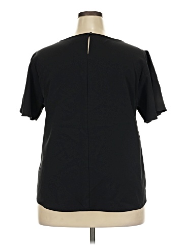 Lark & Ro Short Sleeve Top (view 2)