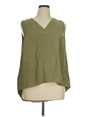 Lisa Rinna Sleeveless T-Shirt (view 1)