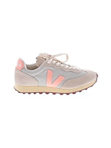 VEJA Sneakers (view 1)