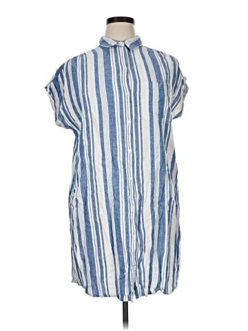 Old Navy Casual Dress (view 1)