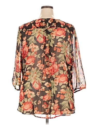 North Style 3/4 Sleeve Blouse (view 2)