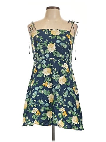 Old Navy Casual Dress (view 1)
