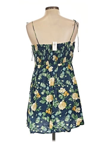 Old Navy Casual Dress (view 2)