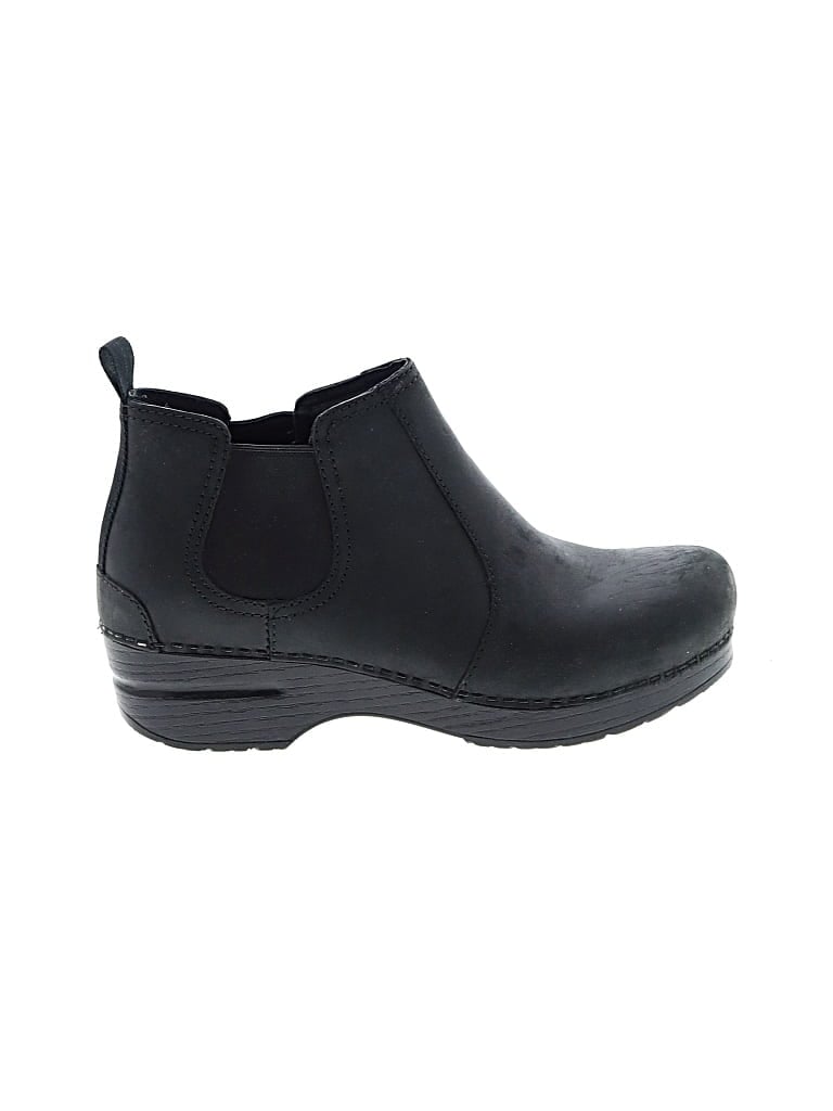 Pre-owned Dansko Ankle Boots In Black