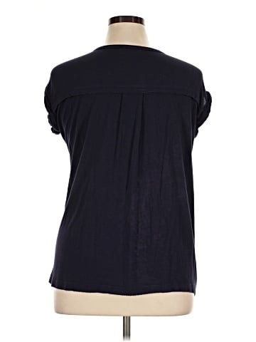 The Hanger Short Sleeve T-Shirt (view 2)
