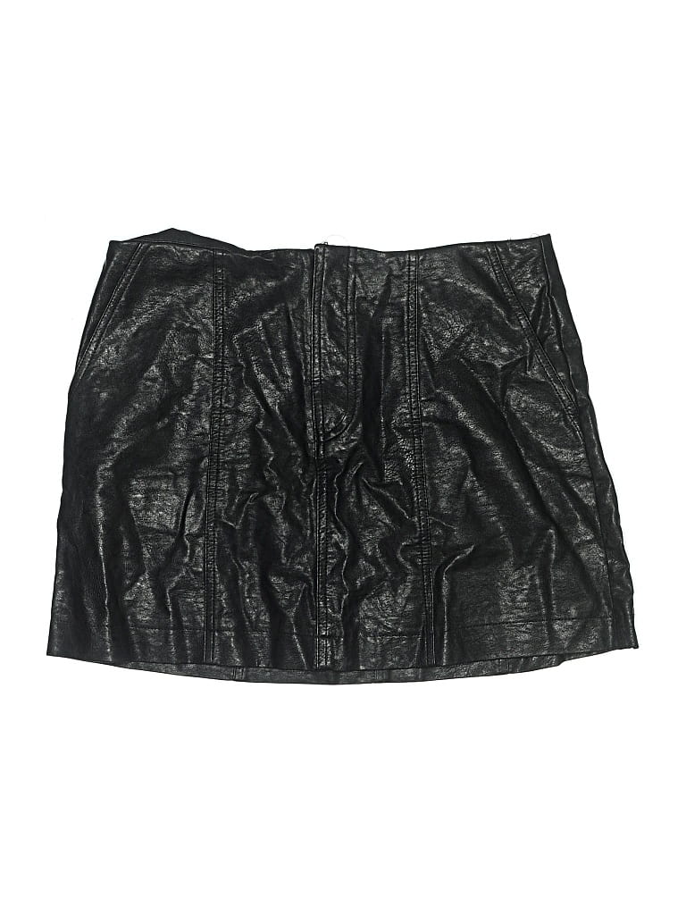 Pre-owned She + Sky Shorts In Black