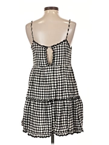 Urban Outfitters Casual Dress (view 2)