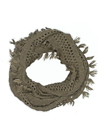 BP. Scarf (view 1)