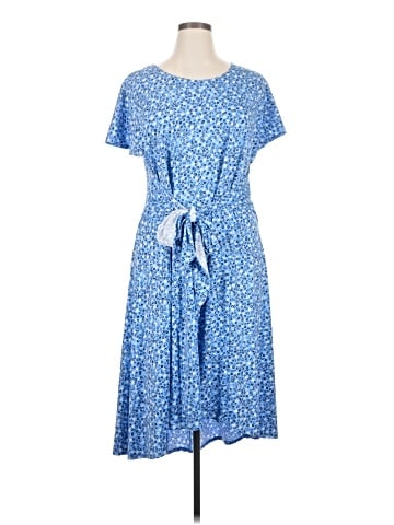 Signature by Robbie Bee Casual Dress (view 1)