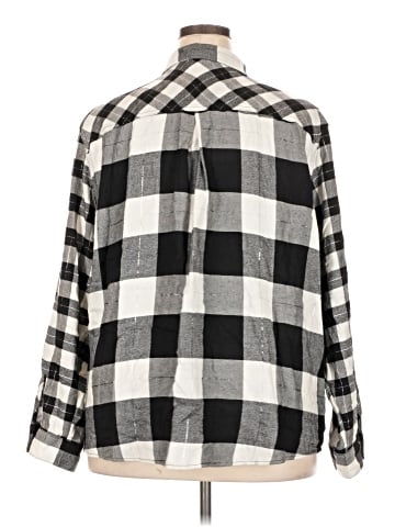 Maurices 3/4 Sleeve Button-Down Shirt (view 2)