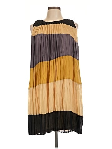 Esley Casual Dress (view 1)