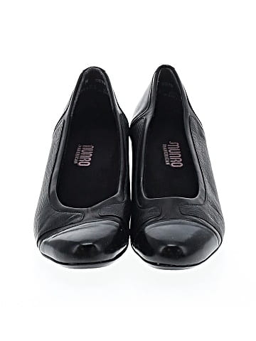 Munro American Heels (view 2)