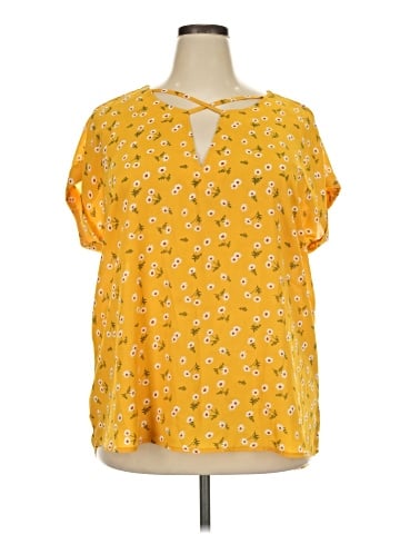 rue21 Short Sleeve T-Shirt (view 1)