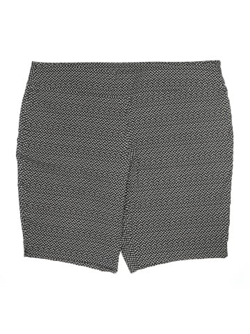 Attyre New York Shorts (view 1)