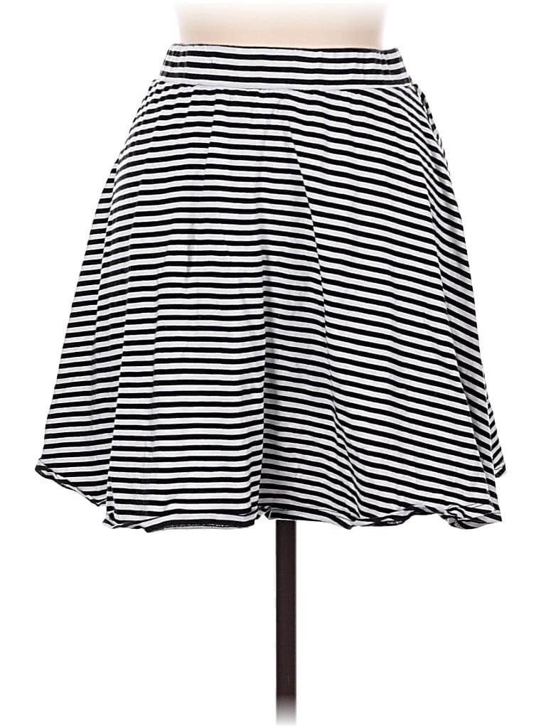 Pre-owned Xhilaration Casual Skirt In Black