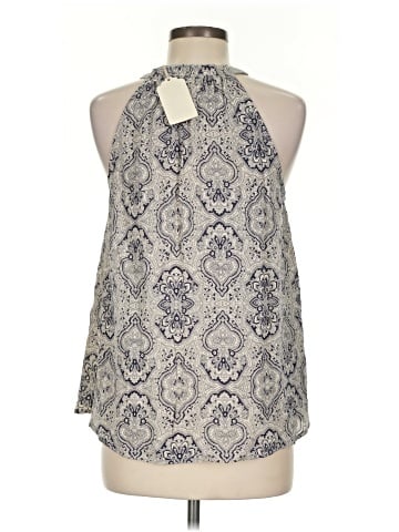 Hem & Thread Sleeveless Blouse (view 2)