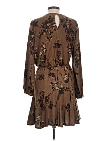 Emma & Michele Casual Dress (view 2)