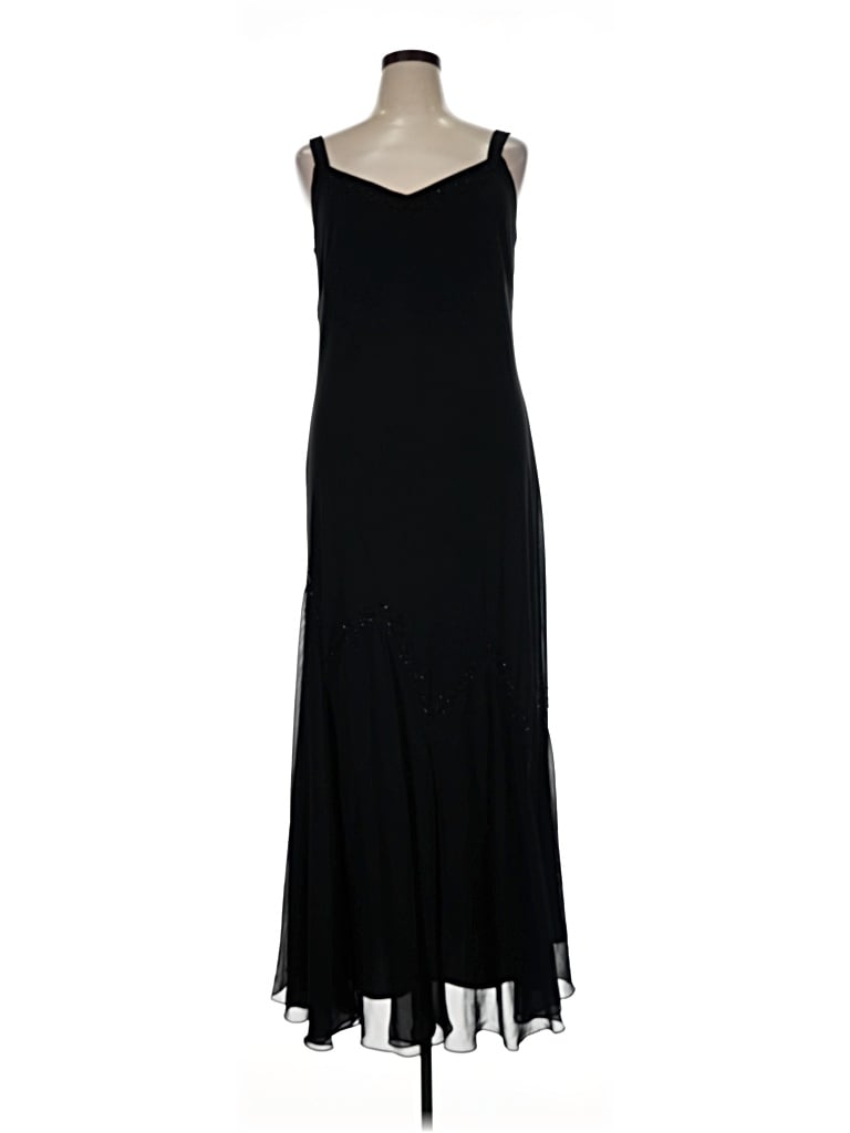Pre-owned Xscape Cocktail Dress In Black