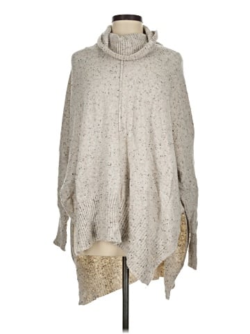 Ruby Moon Poncho (view 1)