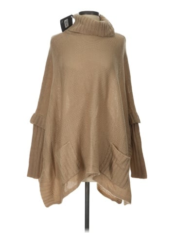 Noir Poncho (view 1)