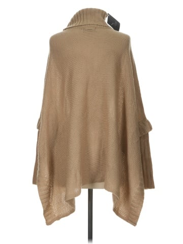 Noir Poncho (view 2)