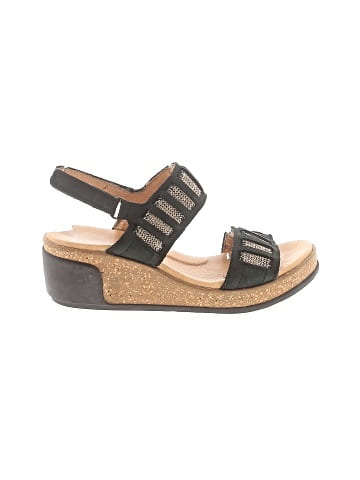 El Naturalista Wedges (view 1)