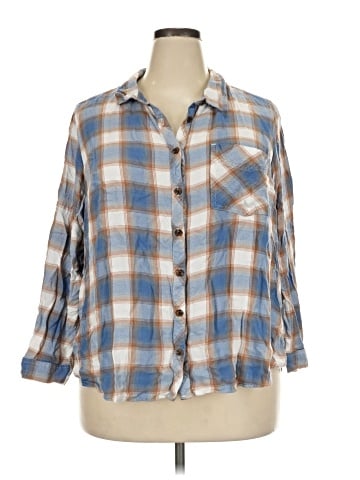 Terra & Sky 3/4 Sleeve Button-Down Shirt (view 1)