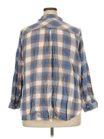 Terra & Sky 3/4 Sleeve Button-Down Shirt (view 2)