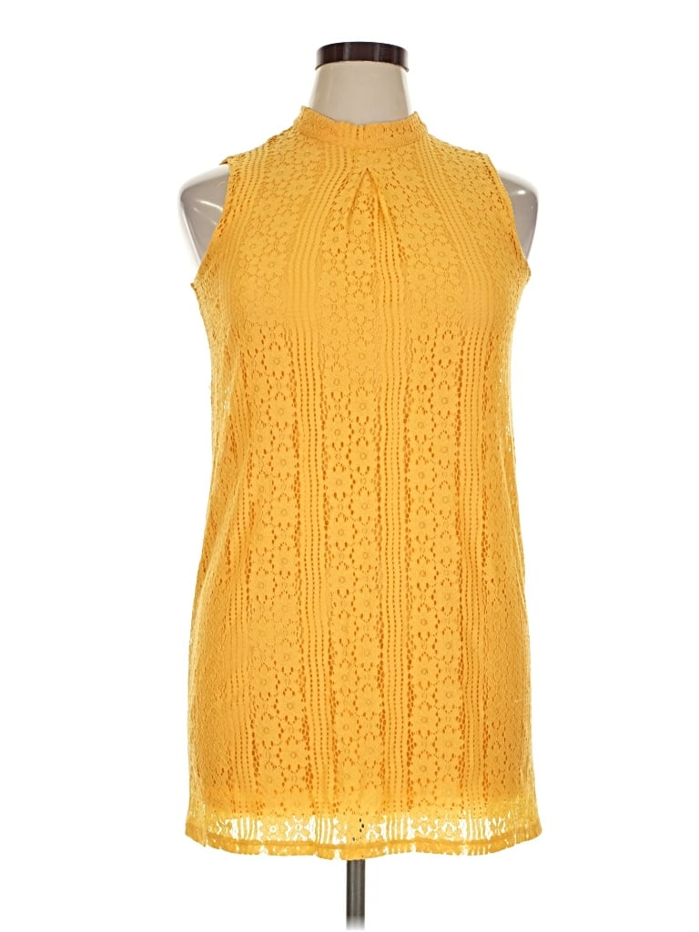 Pre-owned Wonderly Sleeveless Blouse In Yellow