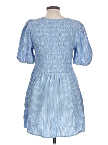 Old Navy Casual Dress (view 2)