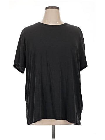 Lululemon Athletica Short Sleeve T-Shirt (view 1)