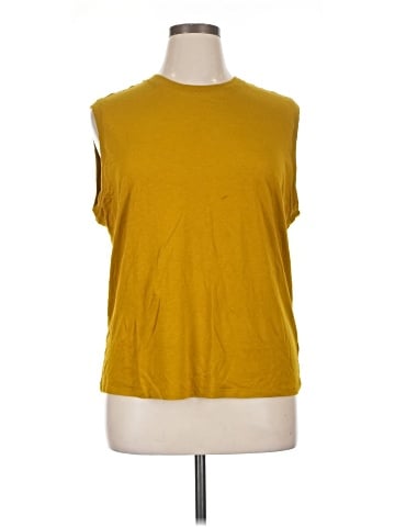 Old Navy Sleeveless T-Shirt (view 1)