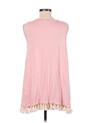 Cha Cha Vente Sleeveless Top (view 2)