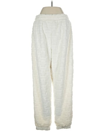 No Boundaries Casual Pants (view 2)
