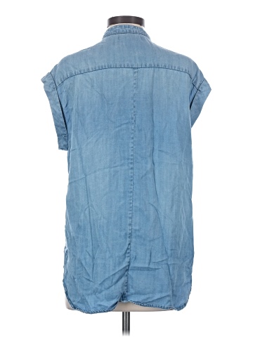 Life in Progress Sleeveless Button-Down Shirt (view 2)