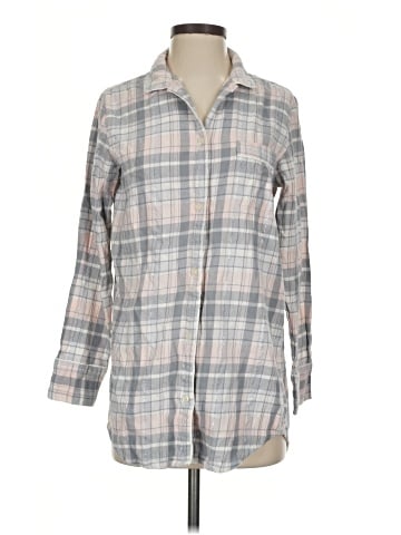 Gap Body Outlet 3/4 Sleeve Button-Down Shirt (view 1)
